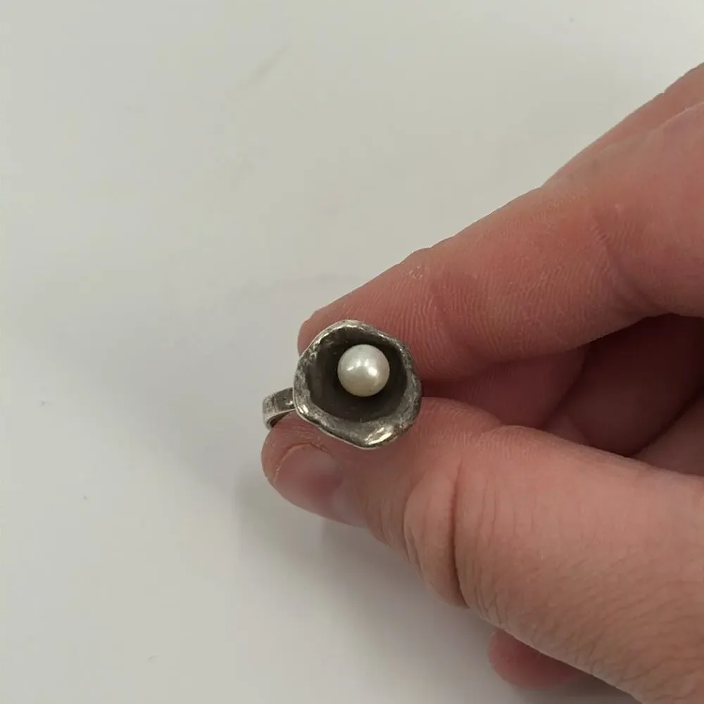Sterling silver real pearl flower ring size 6